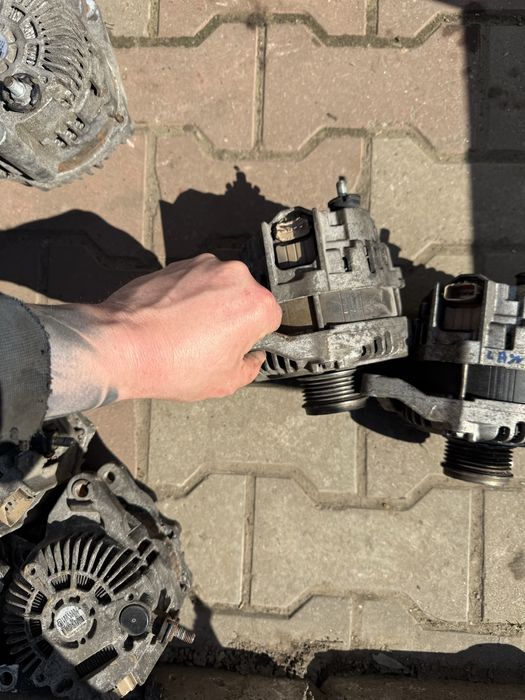 Генератор Mitsubishi Outlander 14-20 1800A288