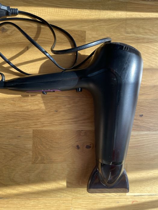 Suszarka do włosów Philips ThermoProtect 2100W