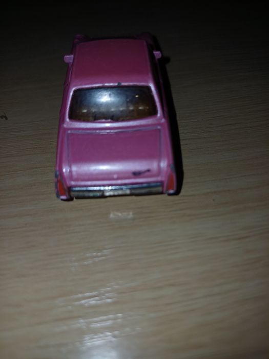 Машинка Базовая Hot Wheels The Simpsons Family Car City 1:64 CFG80 Pin