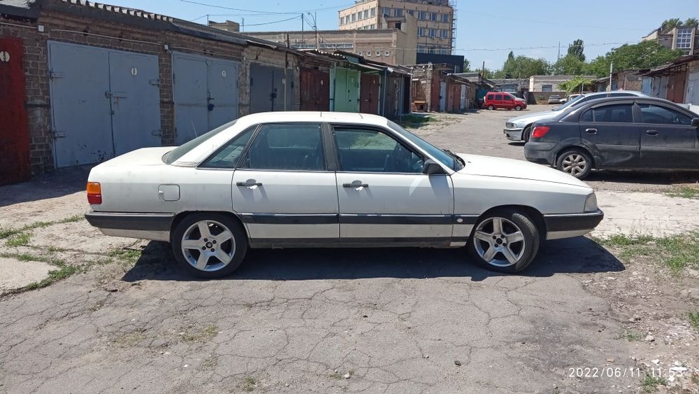 Продам авто Ауді 100