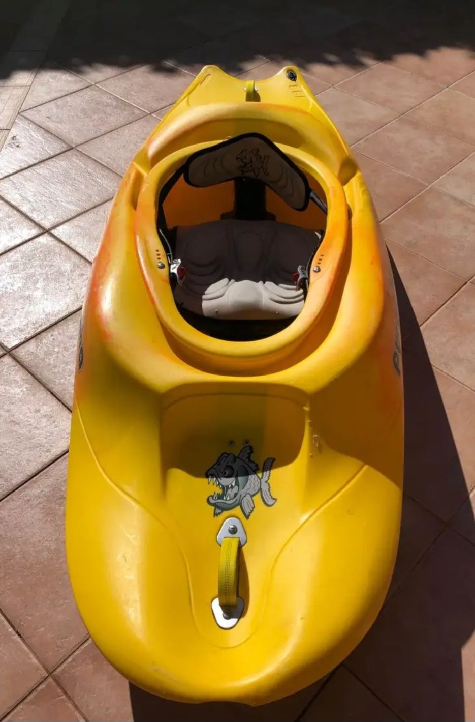 Pyranha S6F Playboat