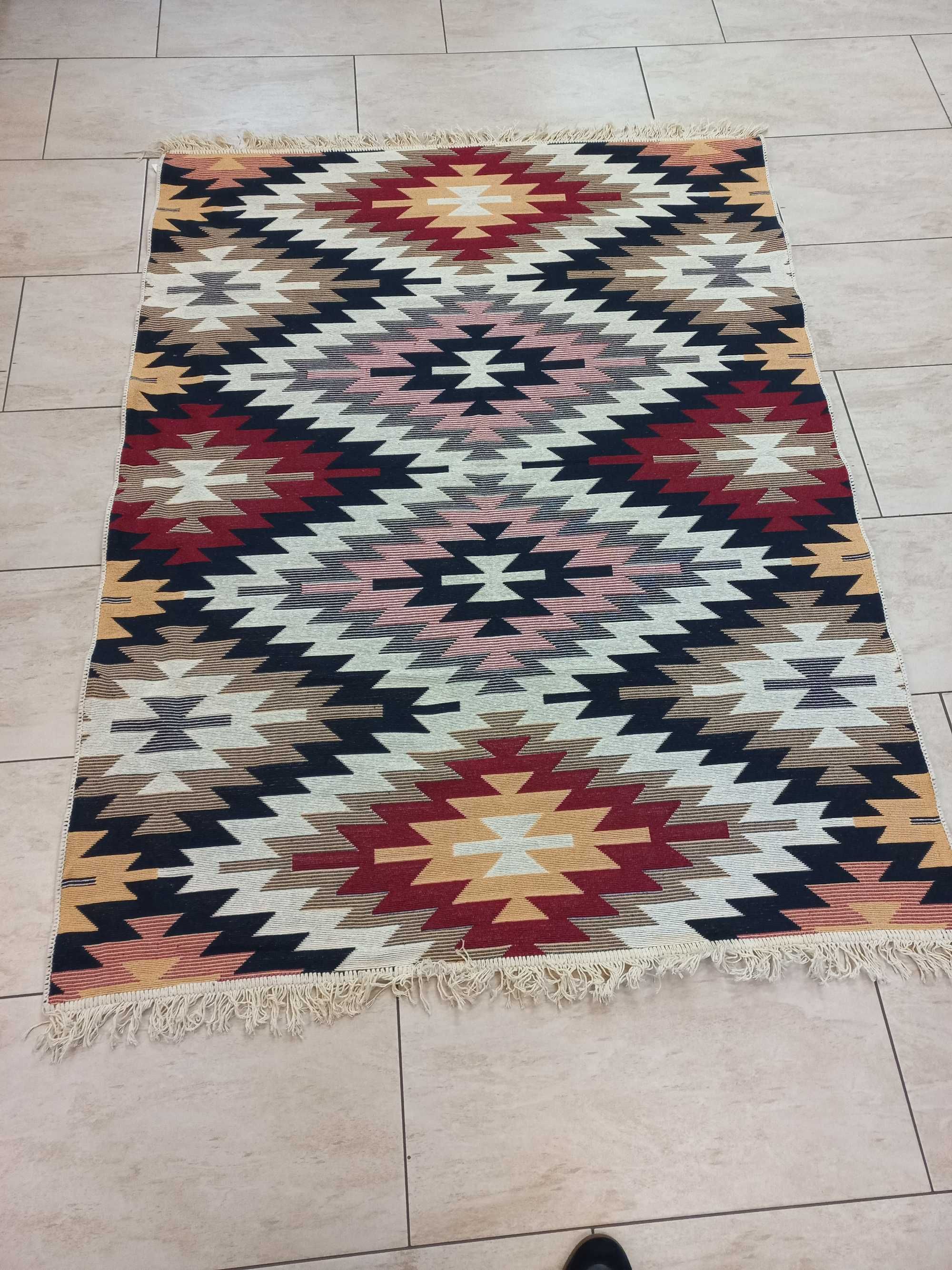 Dywan Kilim z frędzlami. Aztecki. 120x170cm.