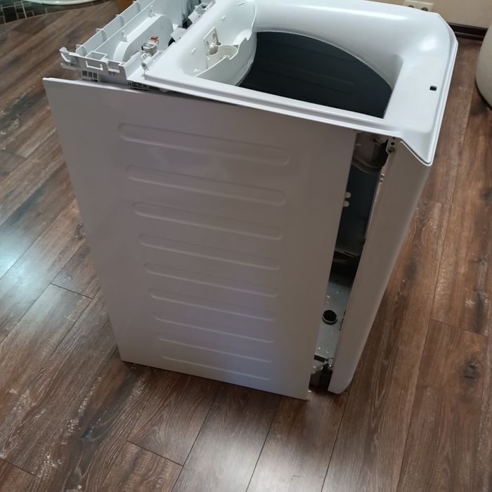 Стиральная машина Zanussi, корпус