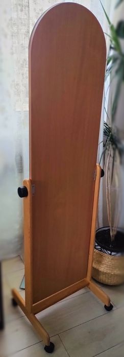 Дзеркало на колесах