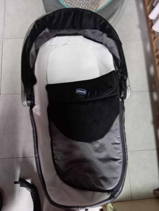 Carrinho e ovo  bebe