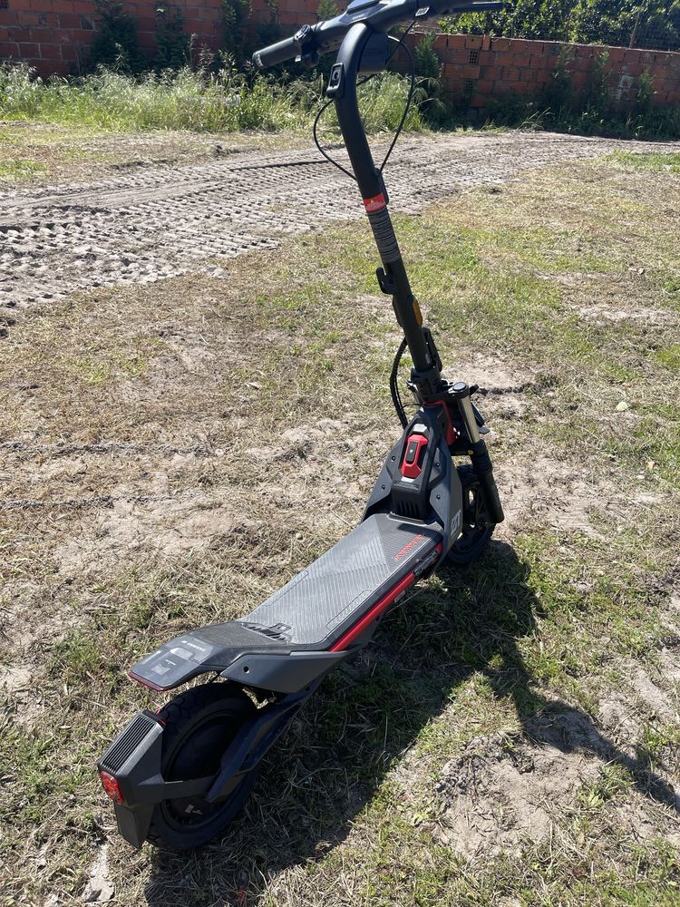 Trotinete Elétrica Segway ZT3 Pro