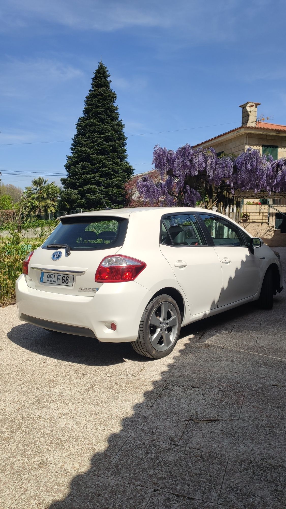 Toyota Auris 1.8 HSD Hybrid | 2011 | Único dono | Pintura nova