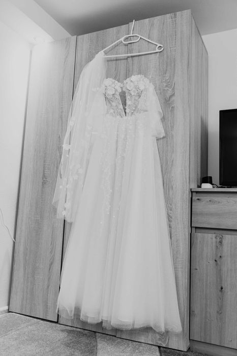 Suknia Ślubna rozmiar S, dwa welony, dodatki