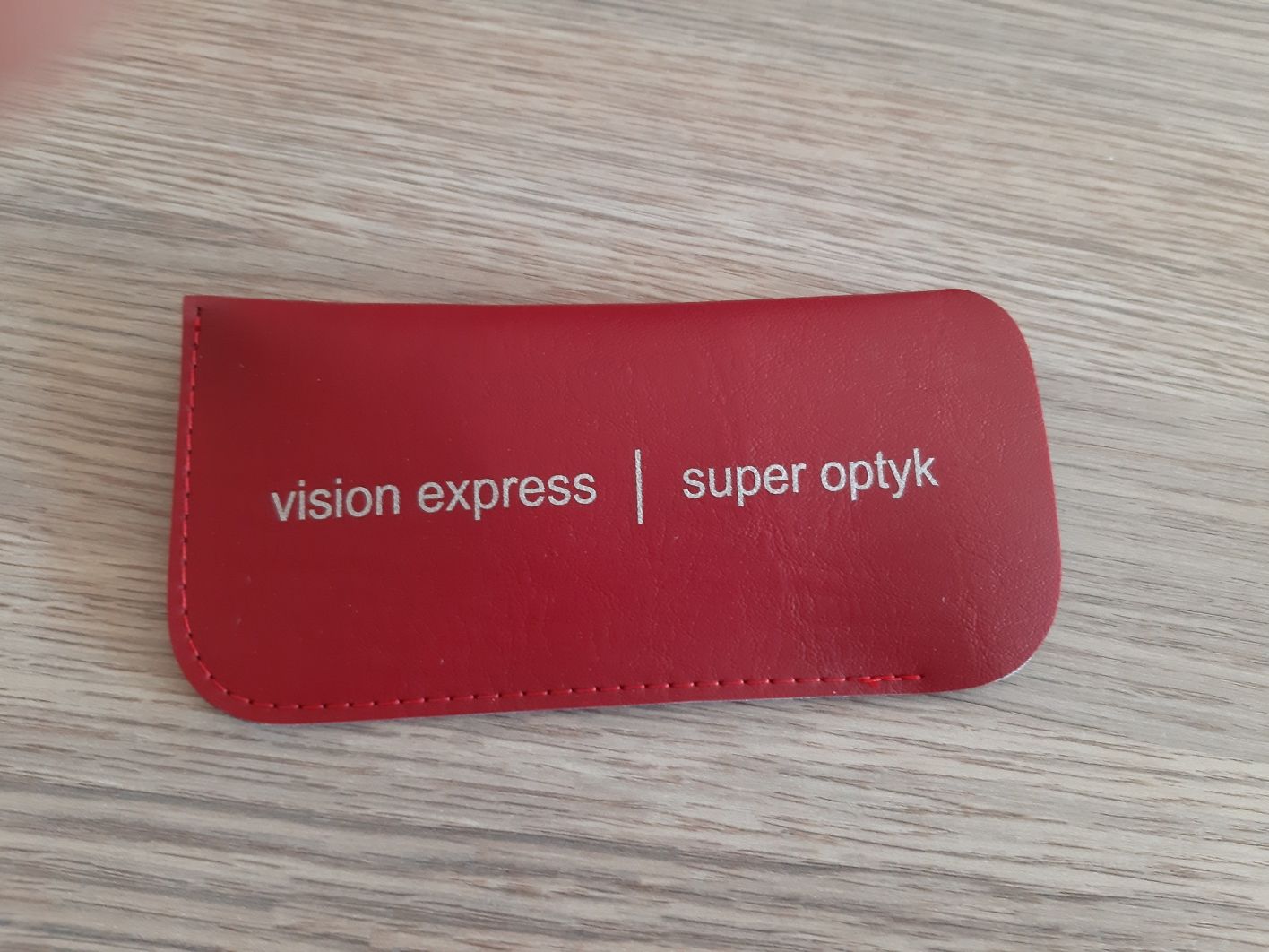 Etui na okulary pokrowiec opakowanie optyk Vision czerwone