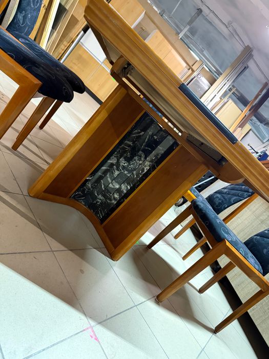 Stół rozkładany z naturalnym marmurem + 6 krzeseł DOWÓZ DO DOMU