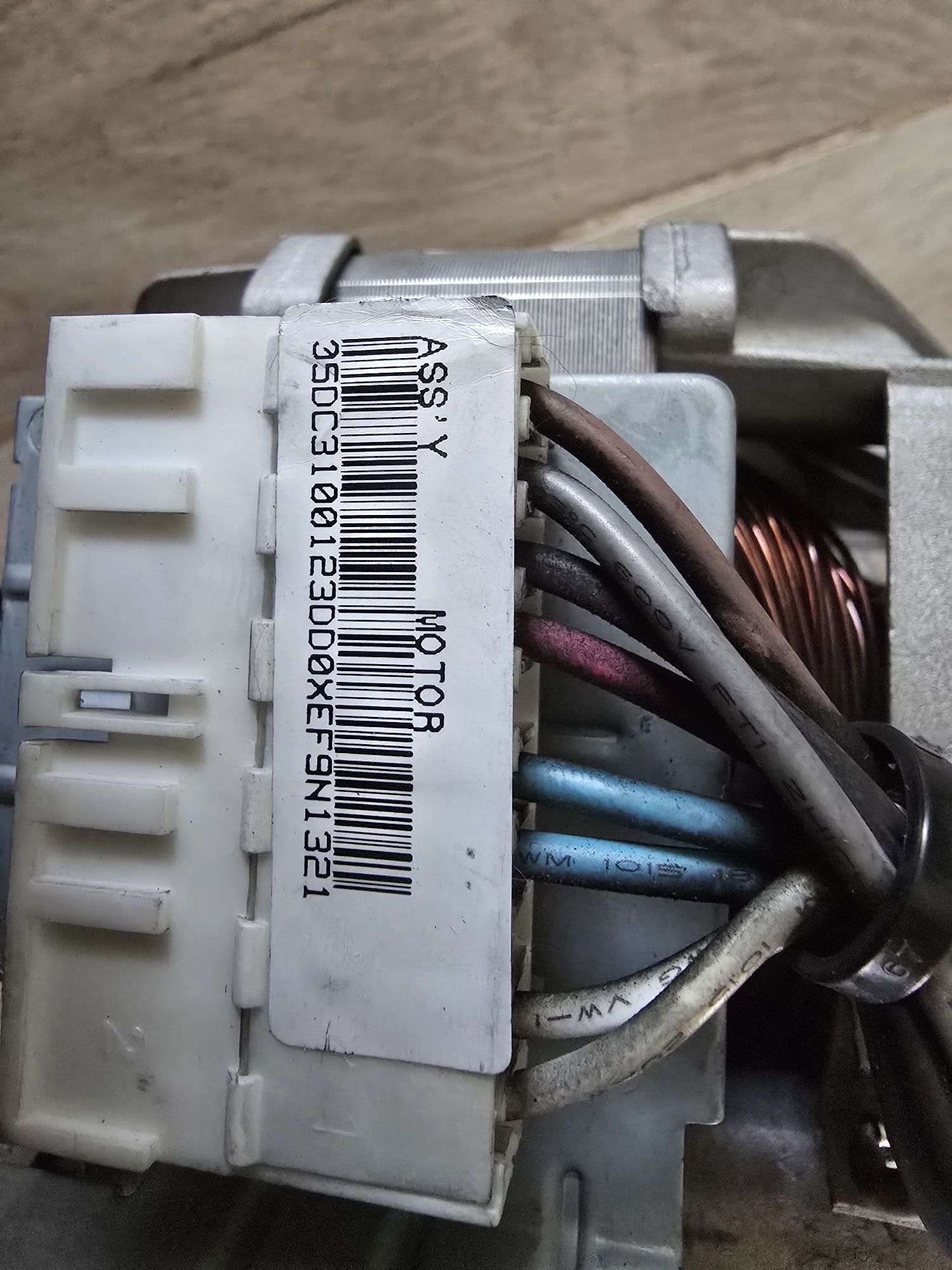 Silnik pralki Samsung WF60F4EEW2W/EO