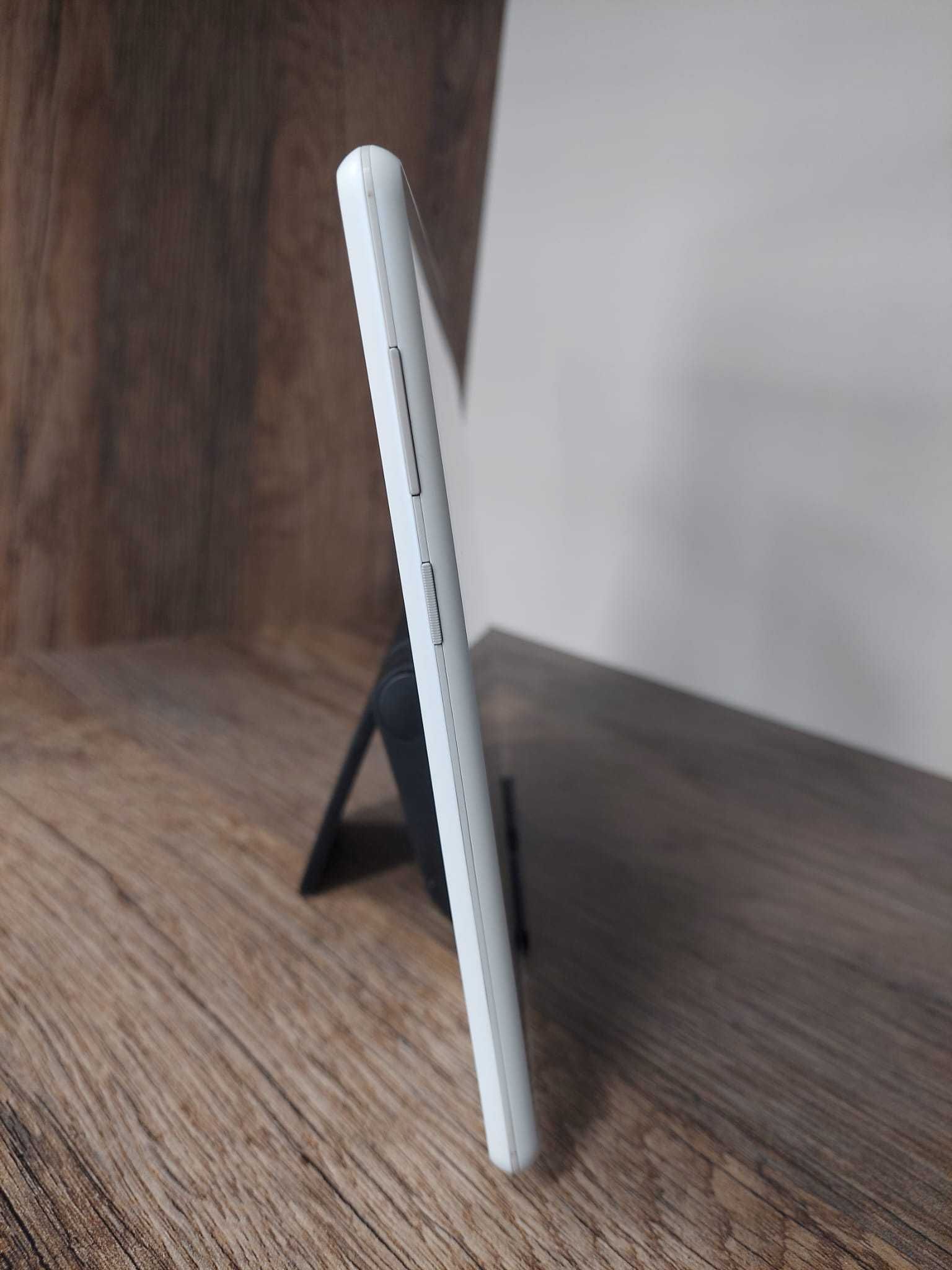 Tablet Lenovo Tab M10 (TB-X505F) 2/32GB biały stan bdb gwarancja