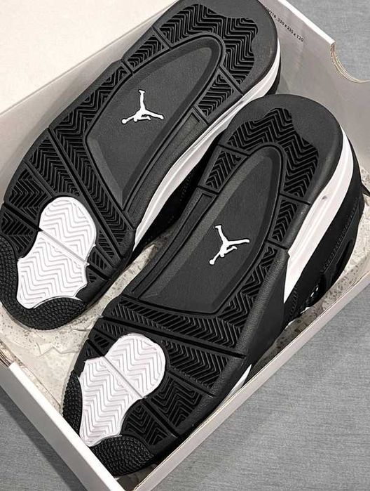 "Buty koszykówki "Jordan_4_Retro_White_Thunder R.41