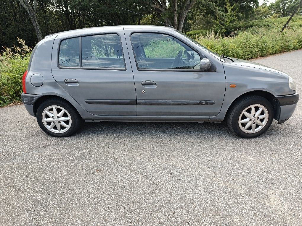 Renault Clio 1.2 de 1998