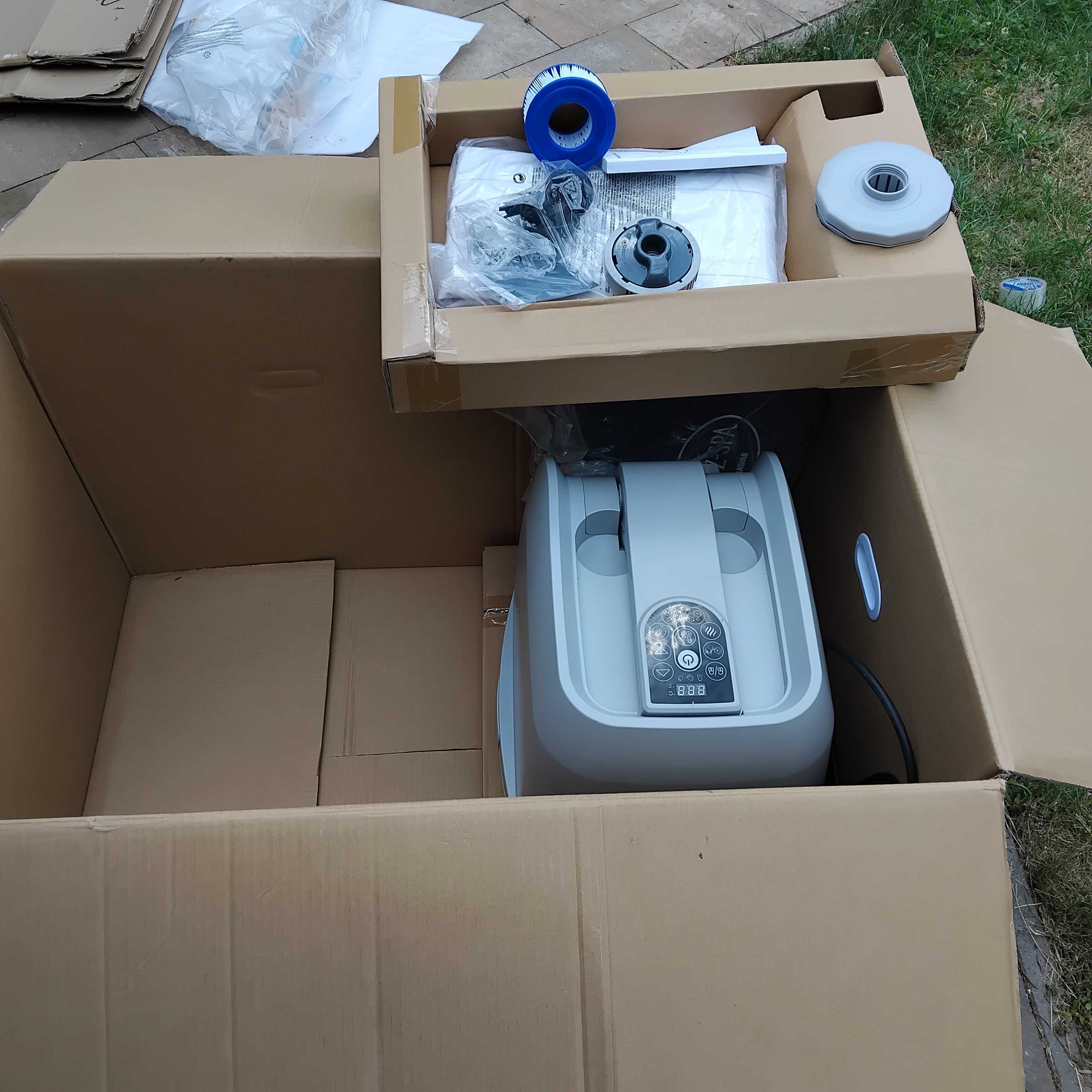 Basen Jacuzzi Hwaii Hydro Jet Pro. Poj 795l 180x180x71cm 4-6 os.