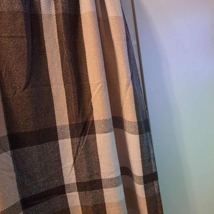 Zimowy szal w kratę brąz beż