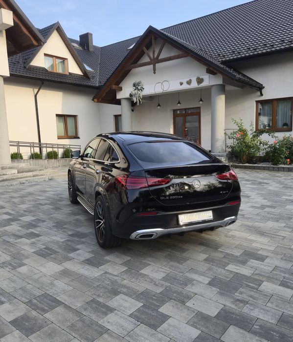 Piękny Mercedes GLE 2025 do ślubu