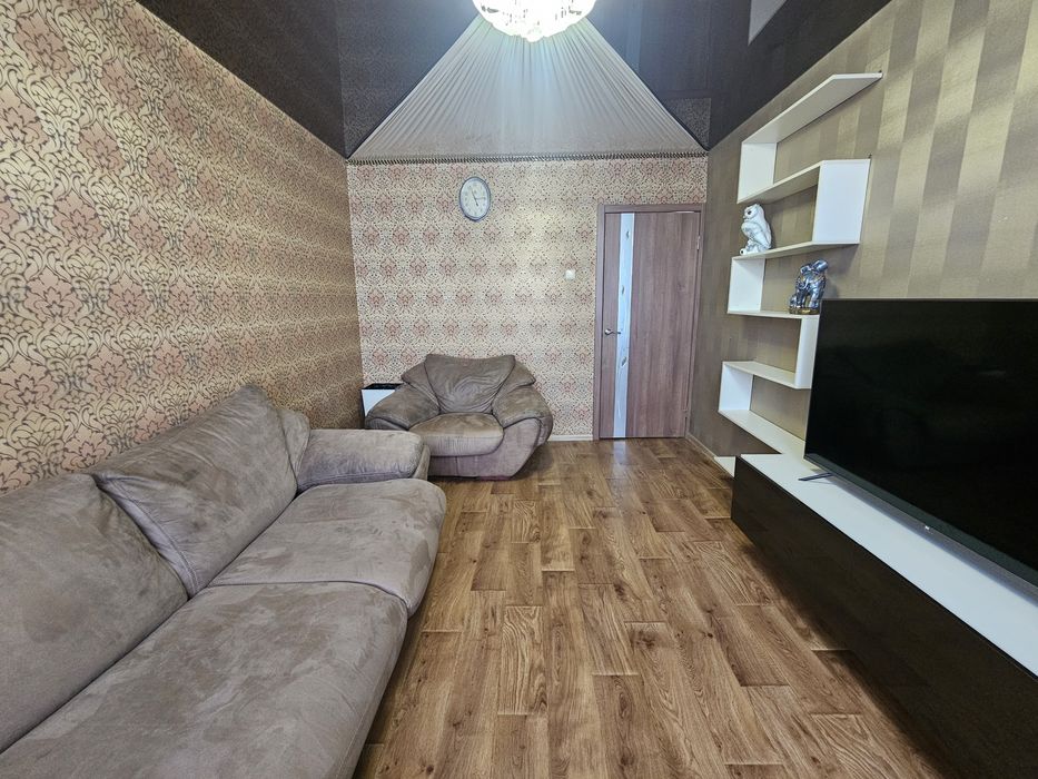 Сдам 3х ком квартиру Зубенко 25 м.Студенченская.L