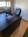 Secretarias com cadeira executivo