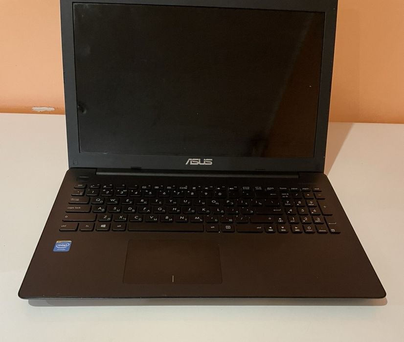 Ноутбук Asus 553m