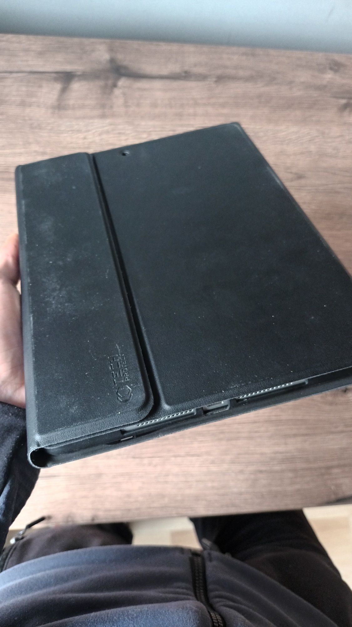 Zestaw Ipad 10,2" ( 9 gen. ) + Etui + Klawiatura + Rękawiczka