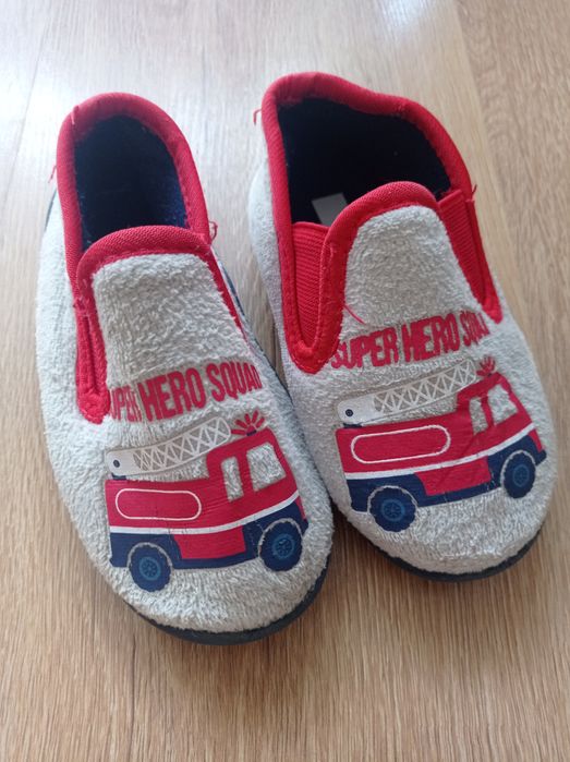 Paczka butów 5 par chłopięcych rozmiar 25