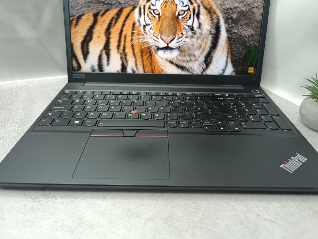 Ноутбук Lenovo ThinkPad E15/i5-10210U/8/256/15.6"/Full HD IPS