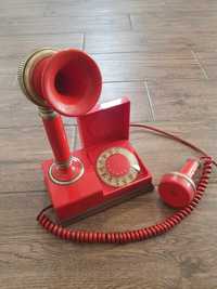 Stary telefon RWT Malwa czerwony