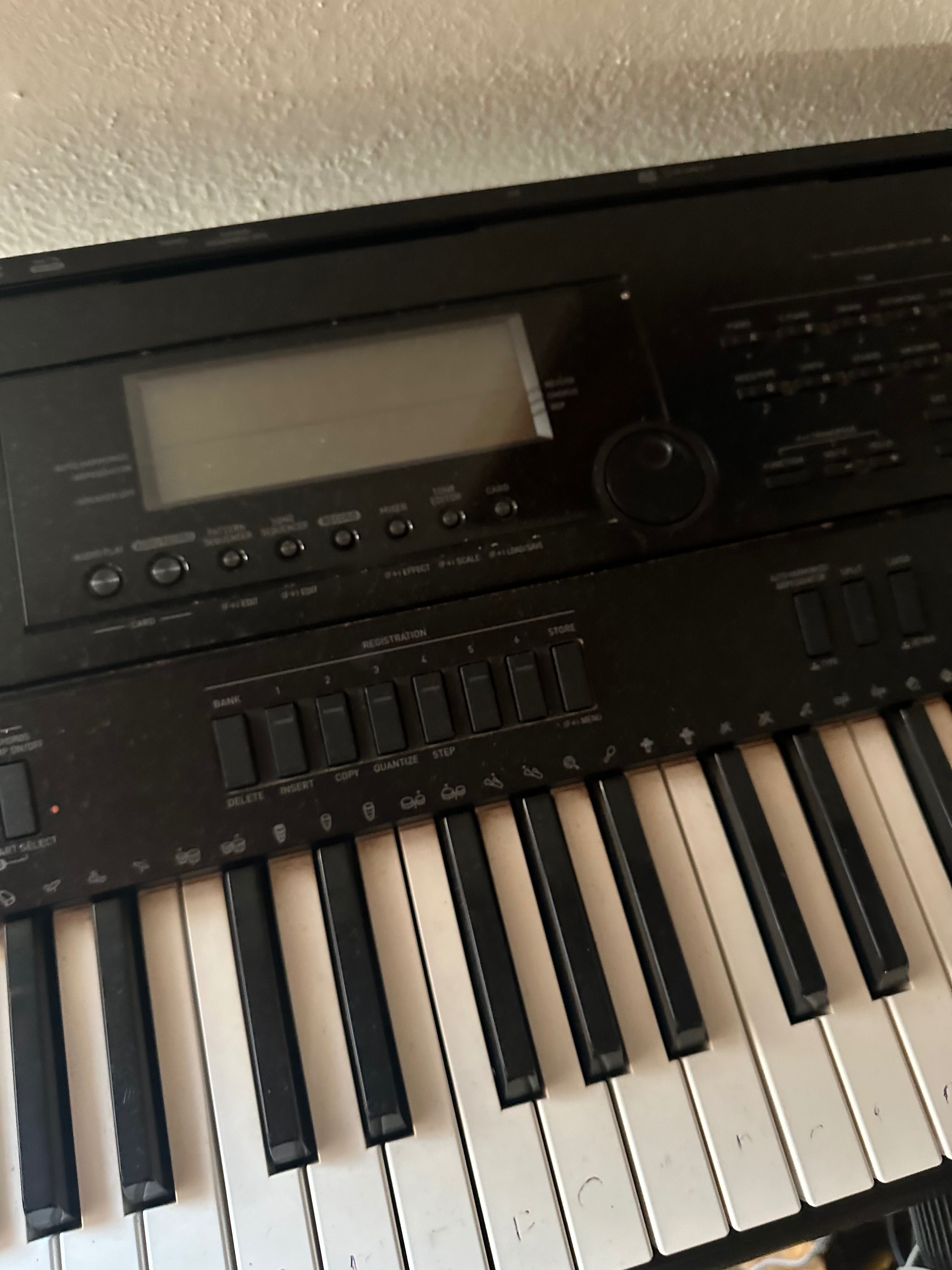 Piano Casio WK 7500