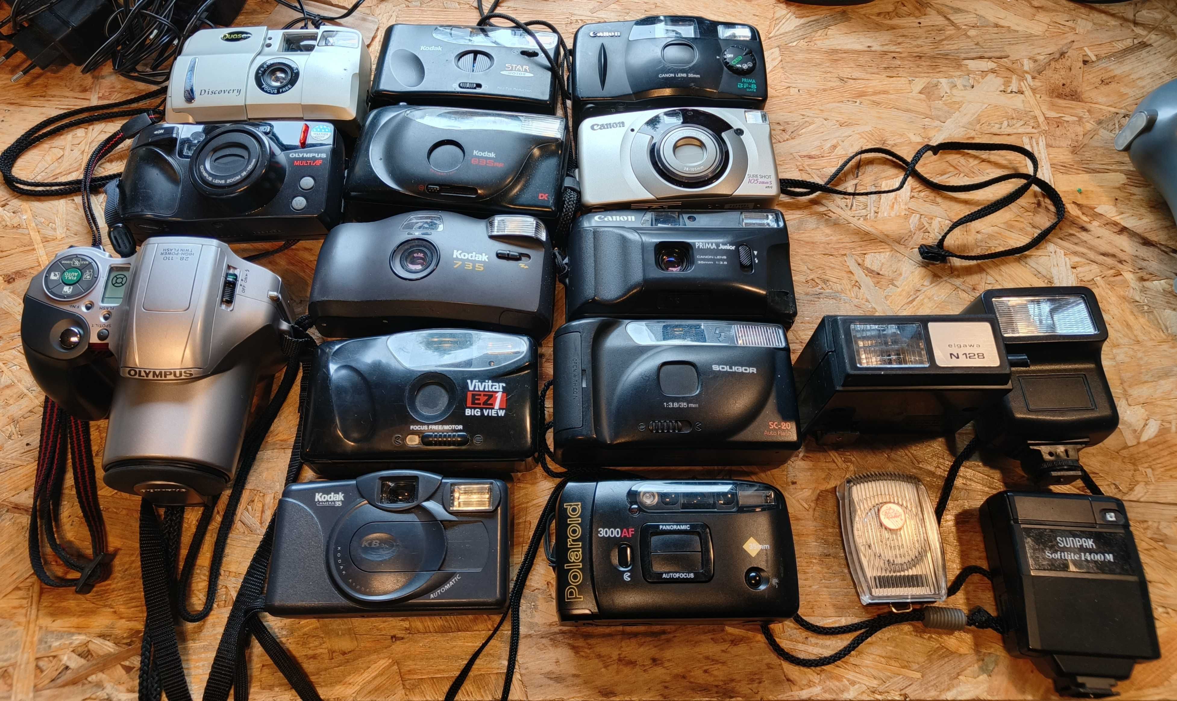 Aparaty fotograficzne analogowe 13 szt Olympus Kodak Canon i inne