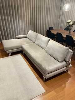 Sofá chaise longue  beje