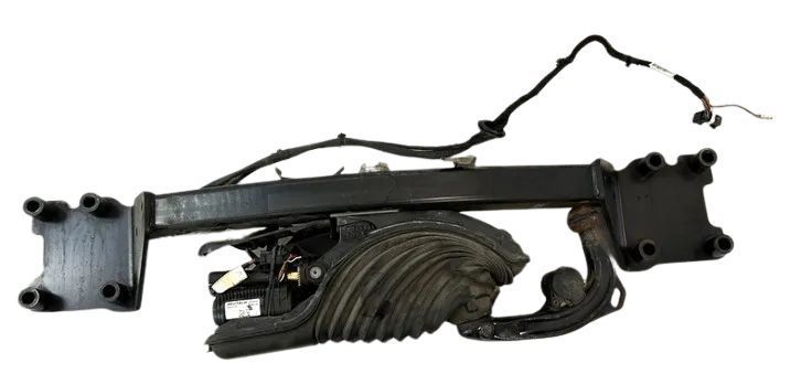 Hak holowniczy Audi Q7 4M 4M0803881G  /  Vw Golf 7 5G0803880D hak holowniczy oryginał  /  VW Tiguan Audi Q3 07-18r  Hak holowniczy Westfalia 305421600001 / Mercedes GLC 15r- A2533102200 DB7A500154