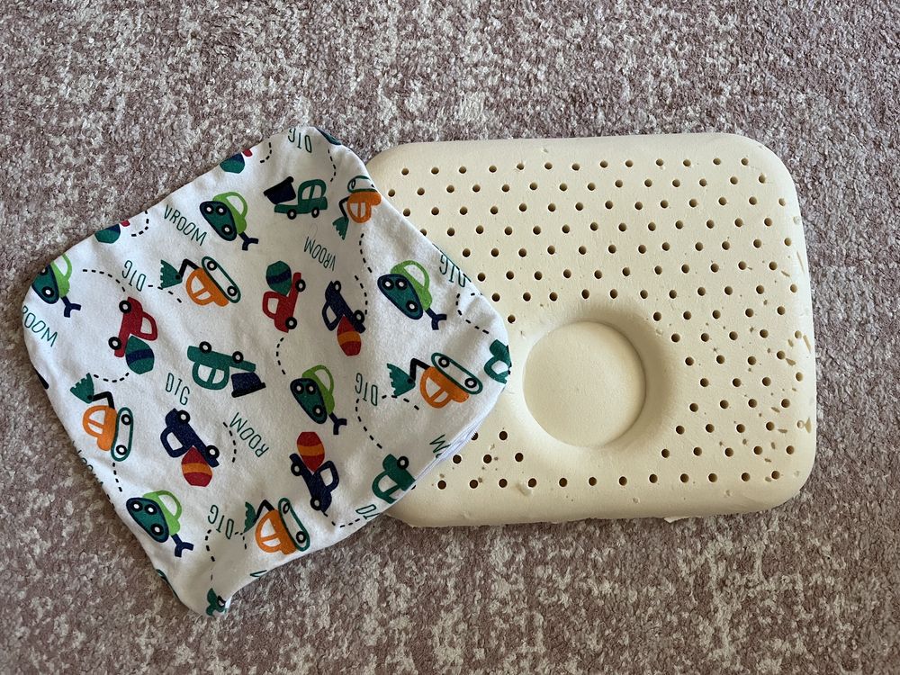Подушка для немовлят латексна