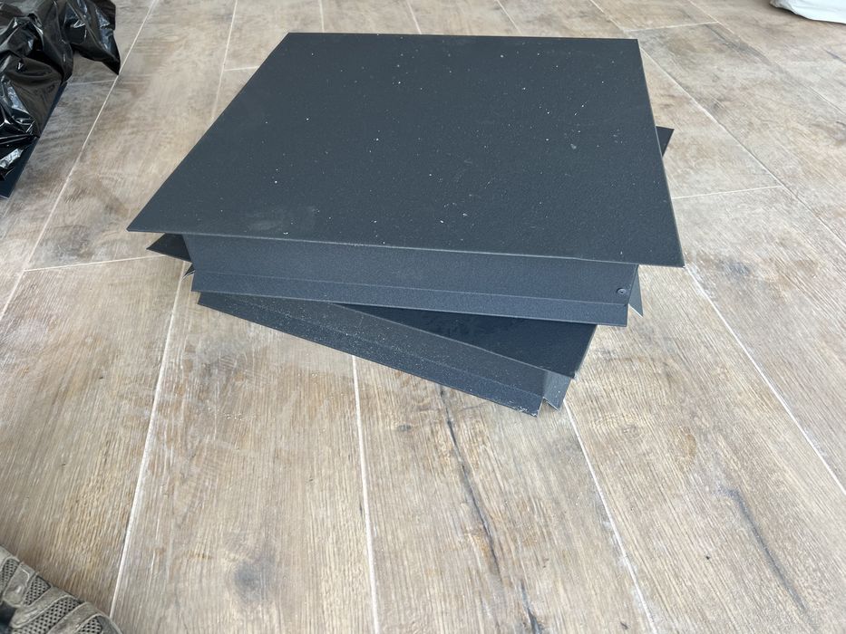 Капелюхи ( дашки) на стовпці 410*410