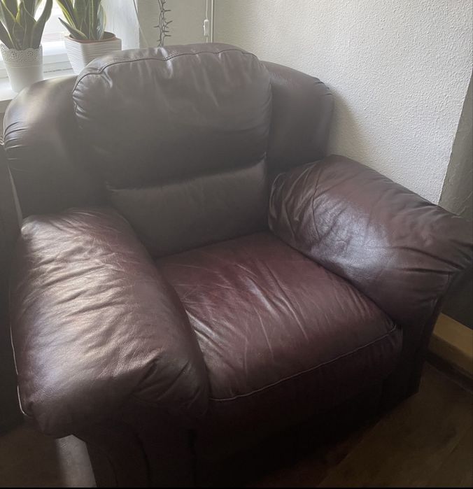 Skorzany komplet sofa i 2 fotele z funkcja relax