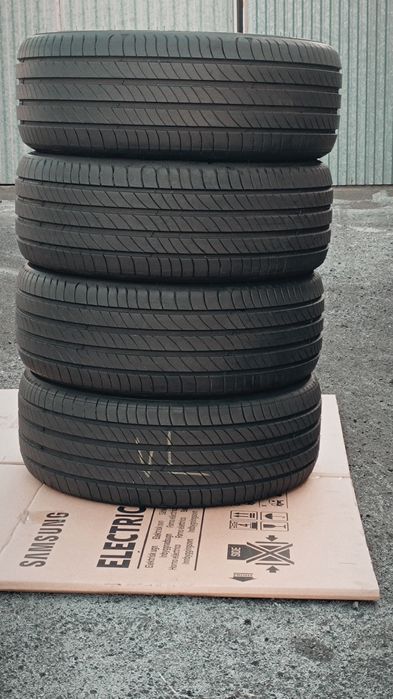 215/45R18 93V Michelin E Primacy