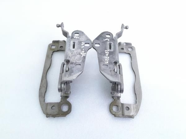 Dobradiça capot MERCEDES-BENZ Classe C (W204)