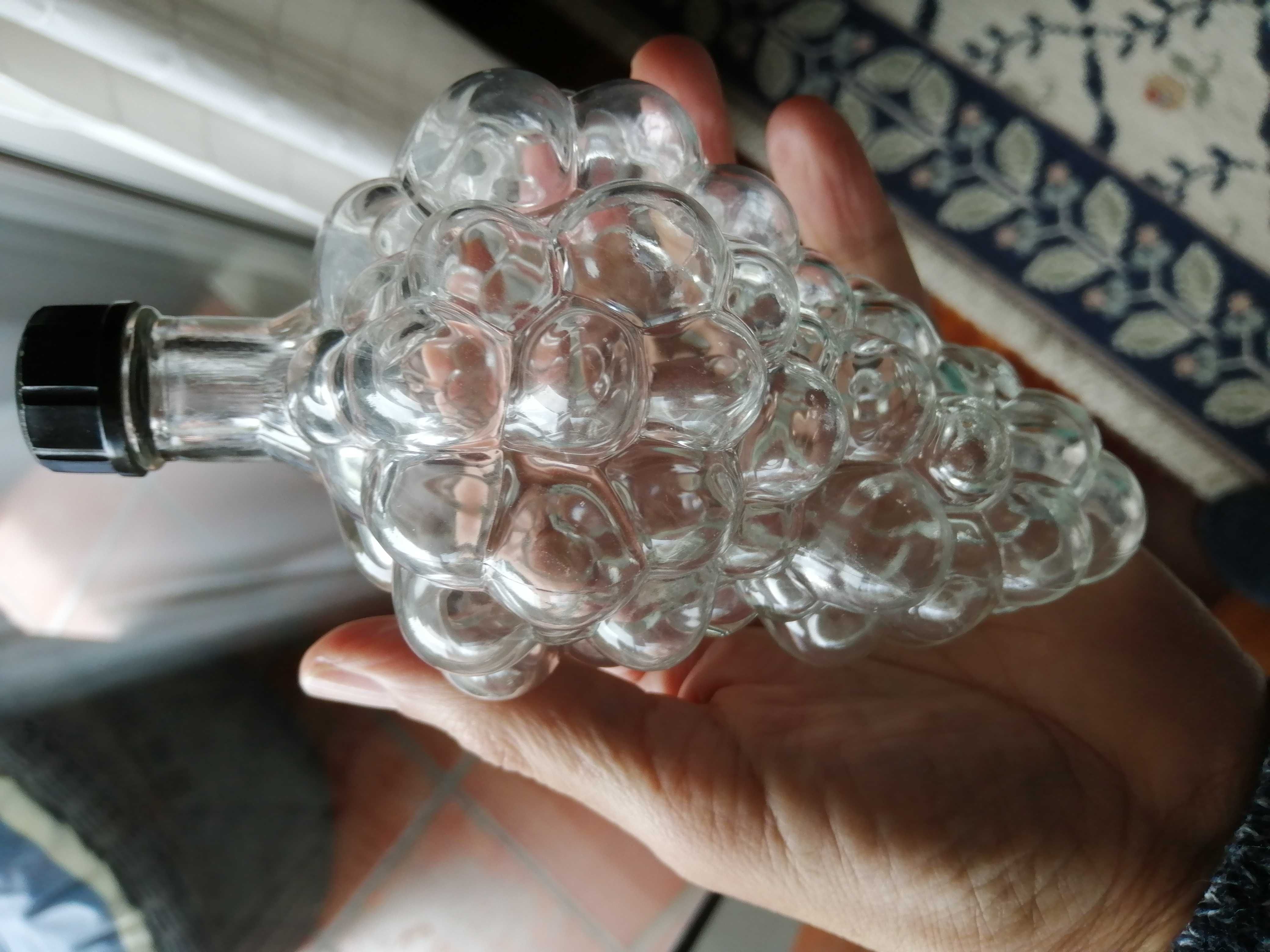Garrafa de vidro antiga cacho de uvas