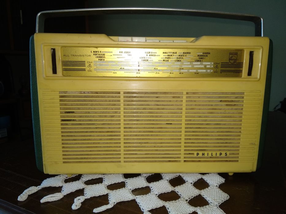 Radio Philips antigo