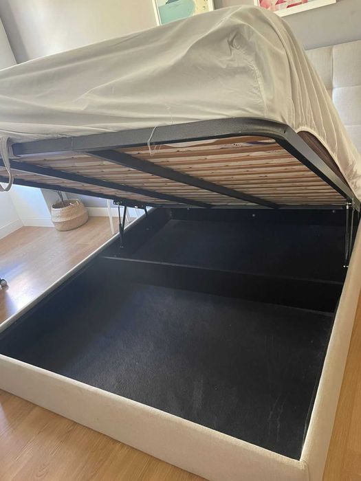 Cama Queen box com cabeceira Cinza claro 190 x 160