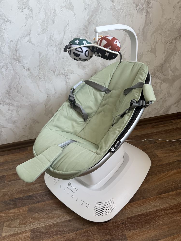 Заколисуючий центр 4moms mamaRoo 5.0