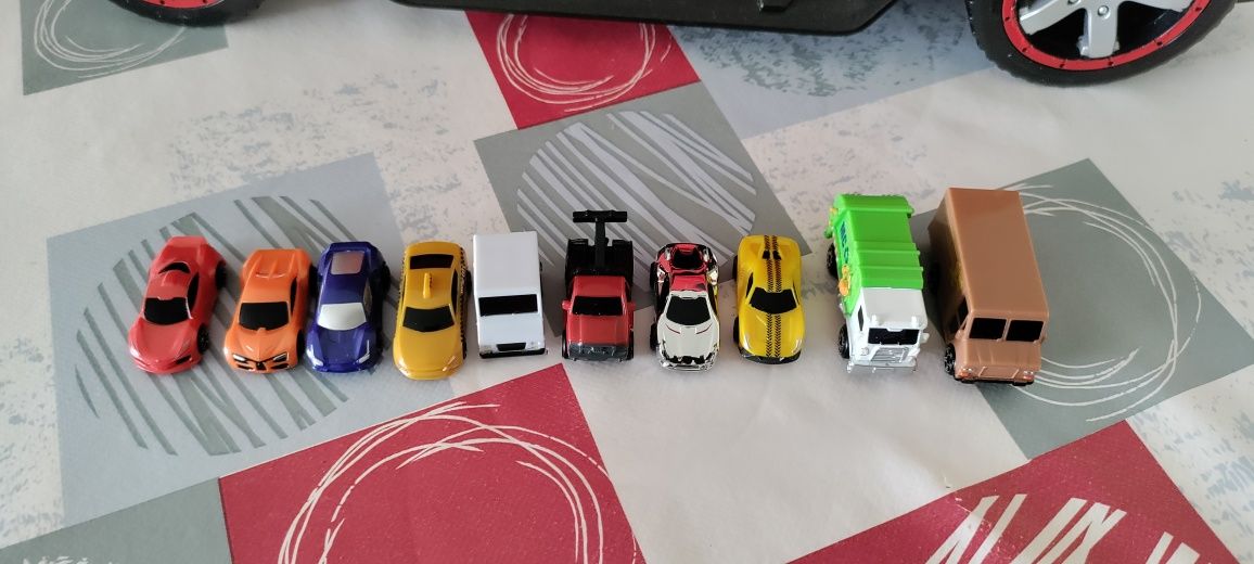 Carrinha Micro Machines com carros