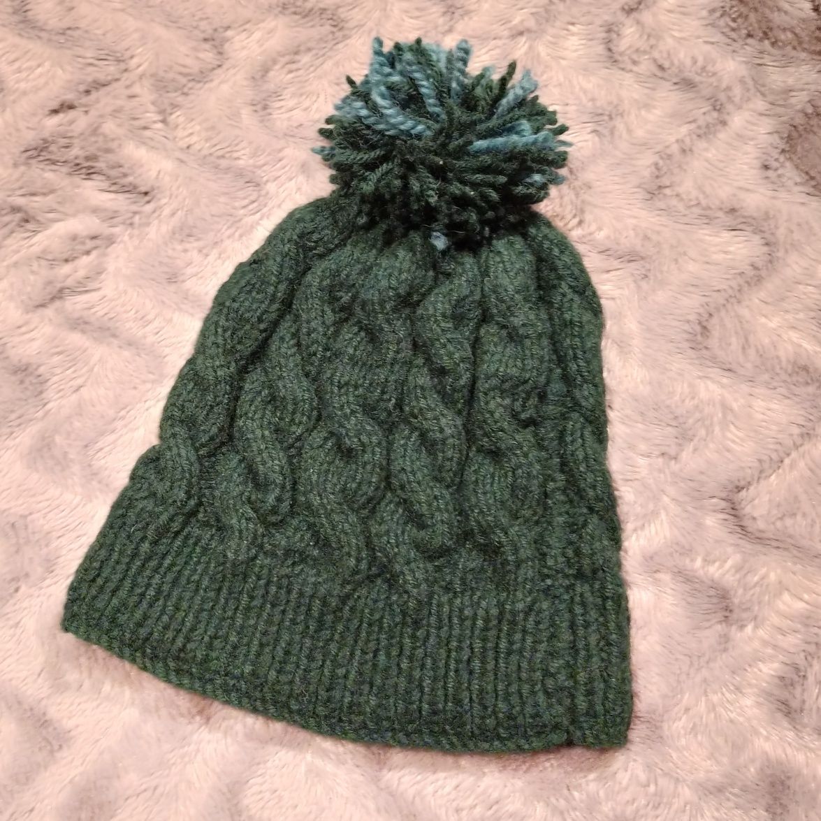 Zielona czapka handmade