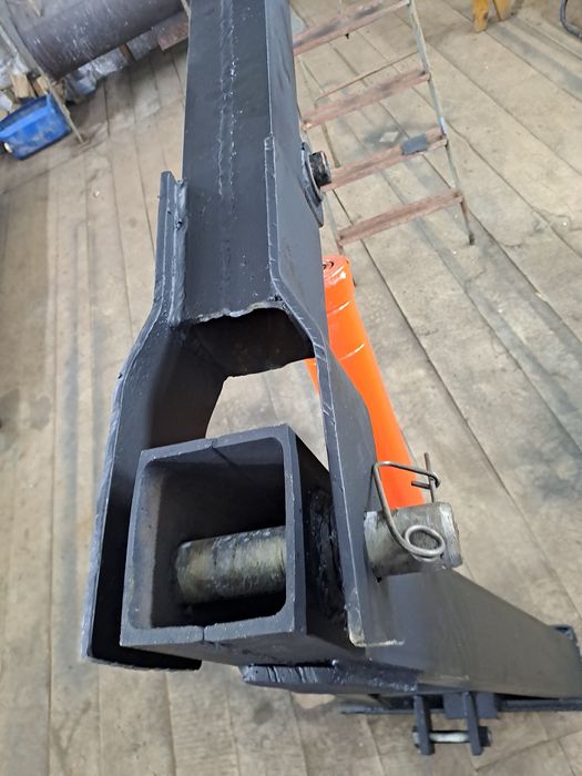 Кран на трактор , стрела ,погрузчик , гусак , для трахтора гусак