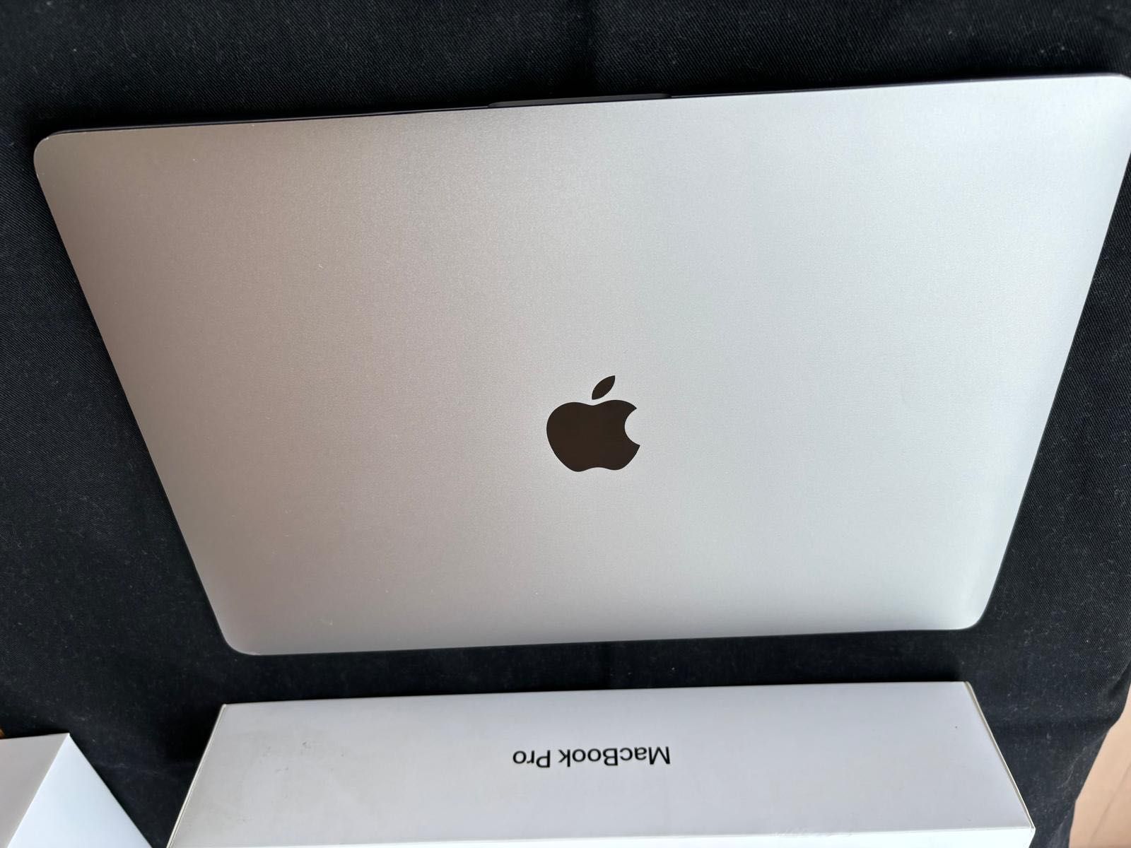 MacBook Pro 13" SpaceGray/2,9GHz/8GB/256GB/Touch Bar -Excelente estado