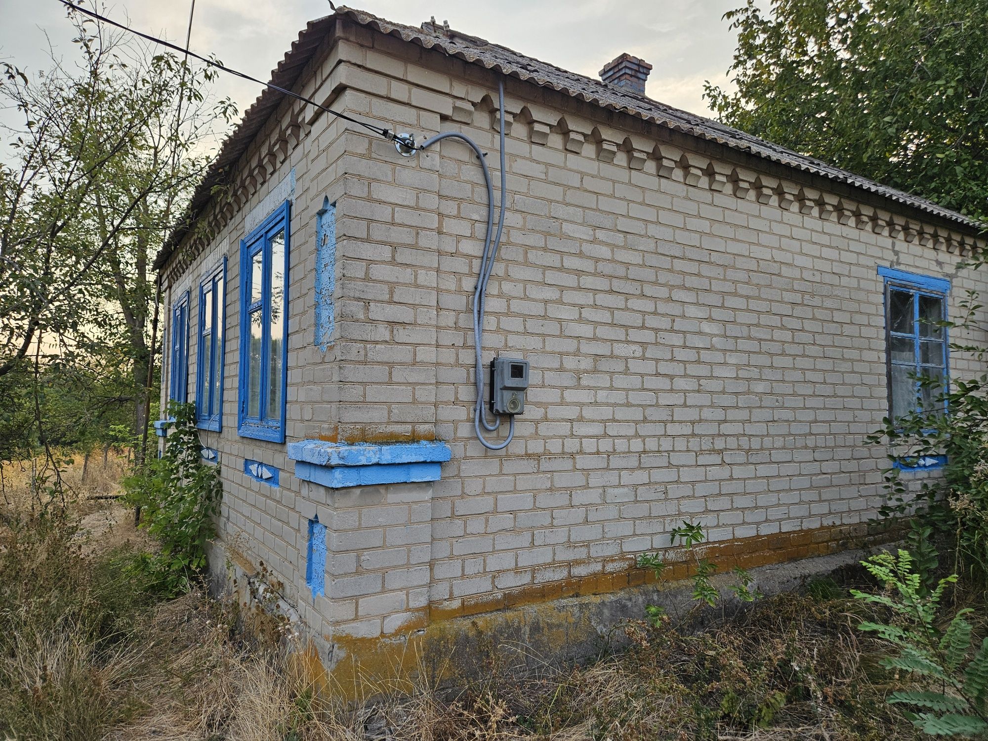 Продам цегляну хату