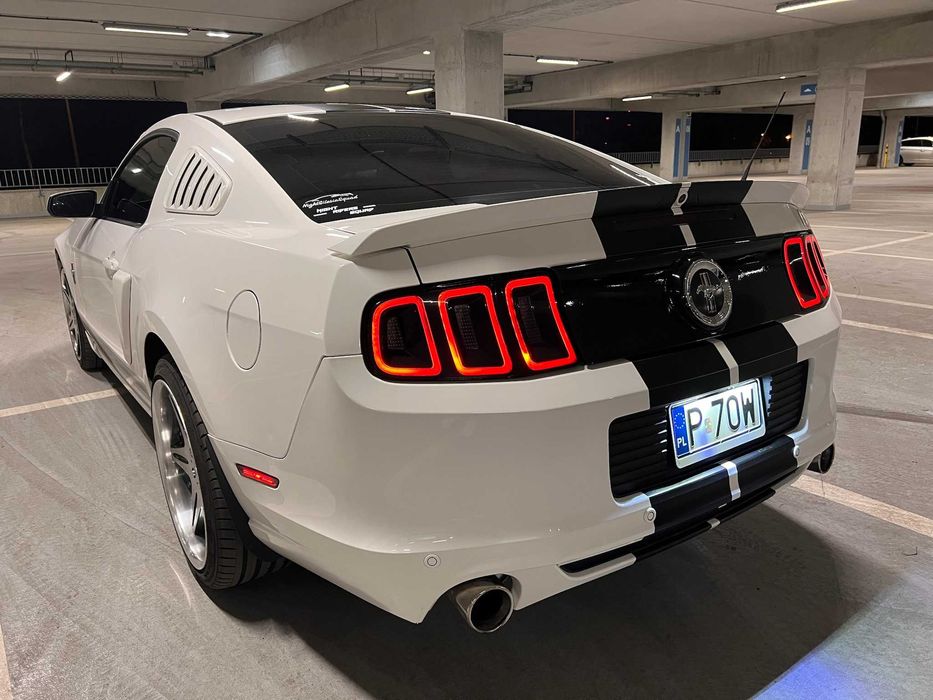 Ford MUSTANG gen.5 LIFT 2013 r. v6 poj. 3,7L
