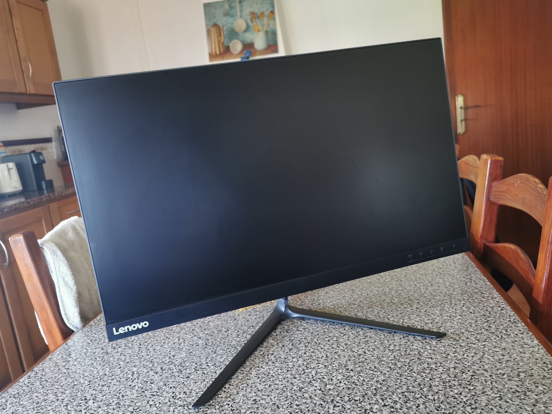Monitor em muito bom estado