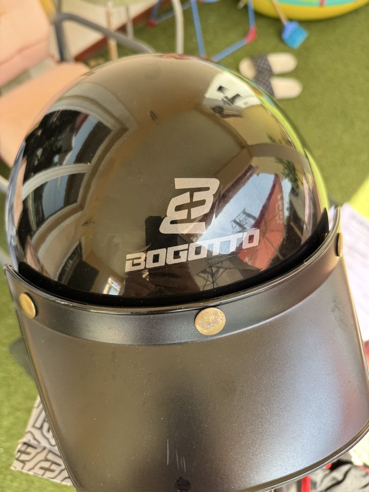 Capacete Bogotto FF980 Cruz caferacer