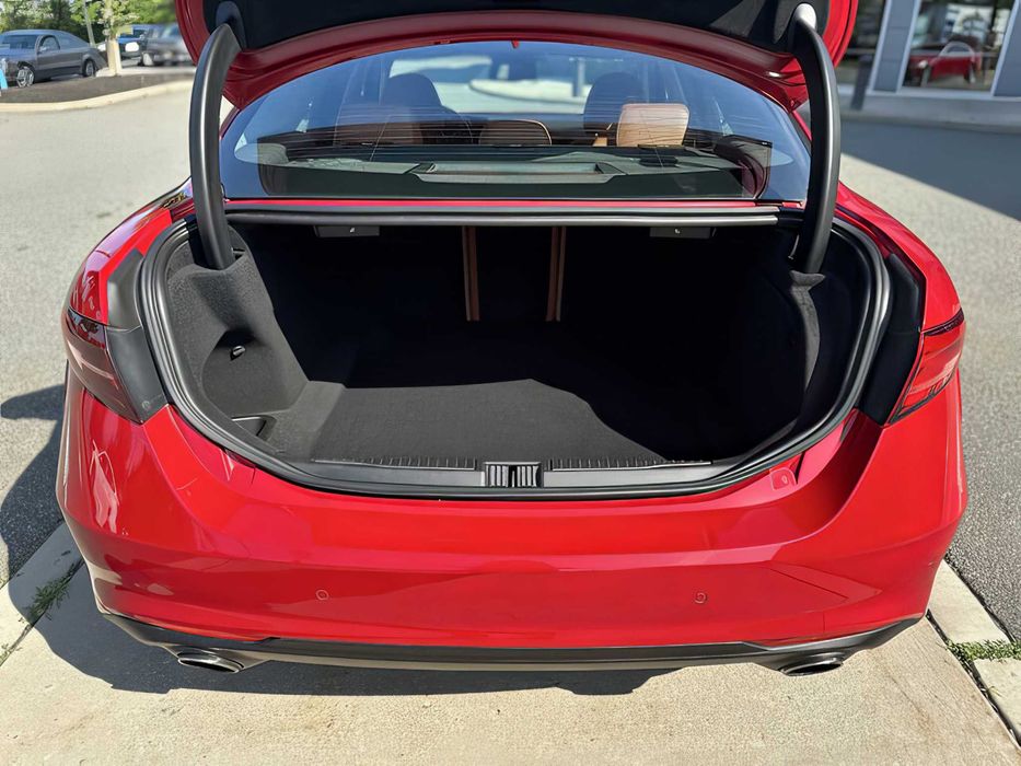 Alfa Romeo Giulia      2018